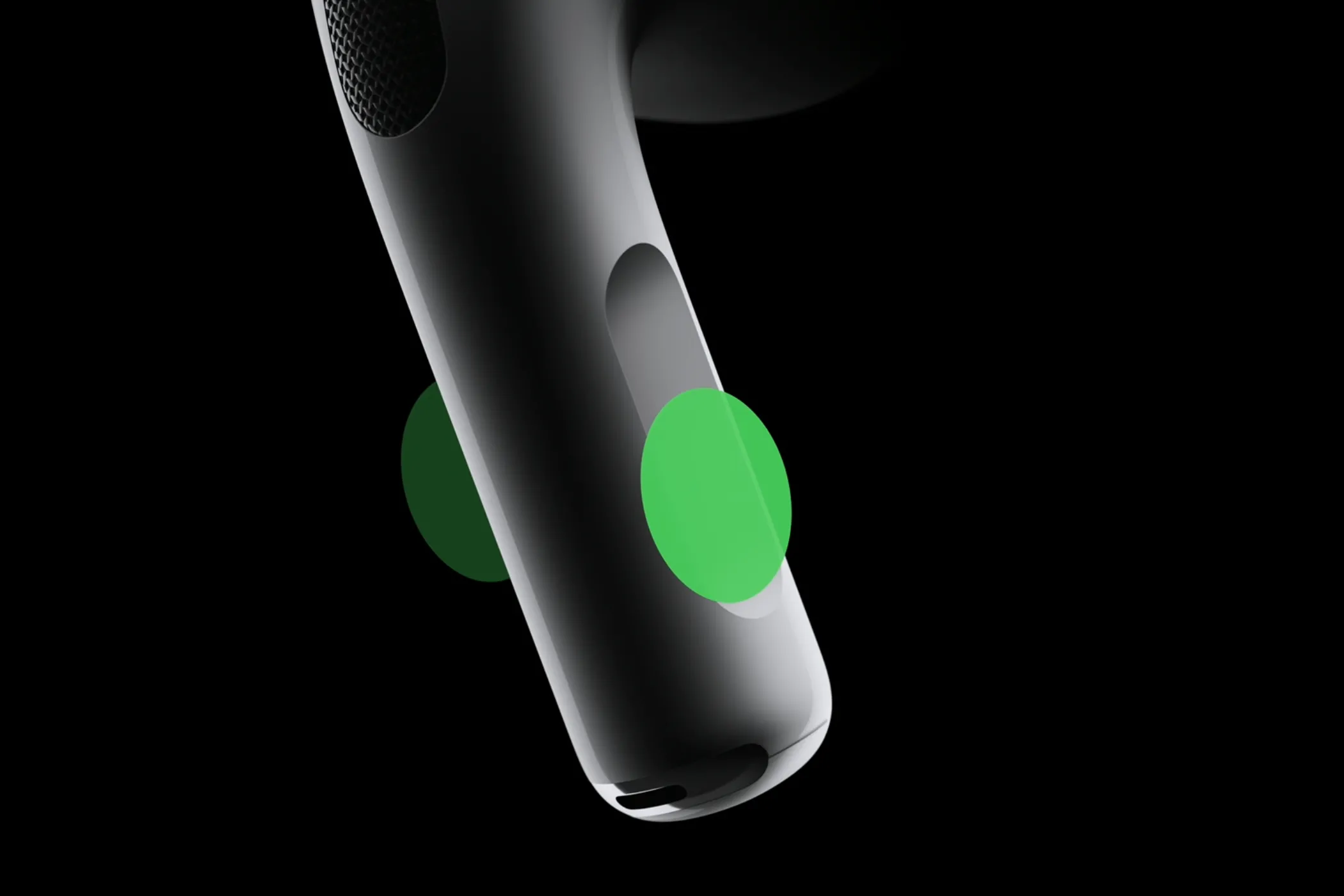 AirPods Pro 2 với cảm biến chạm trên thân tai nghe, hỗ trợ điều khiển phát nhạc và chế độ âm thanh.