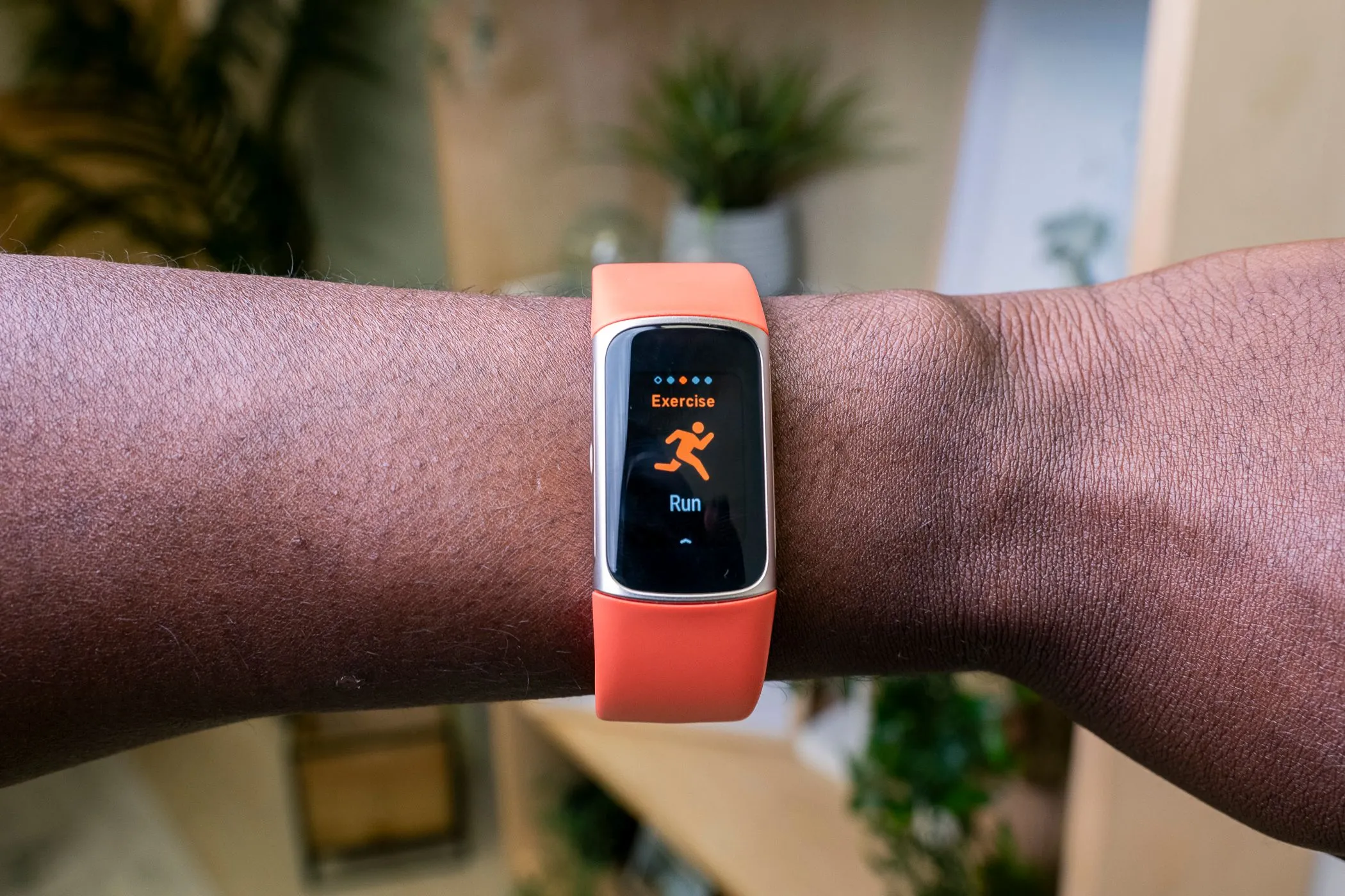 Biểu tượng Fitbit và Google logo cùng nhau, thể hiện quá trình chuyển đổi và hợp nhất dữ liệu người dùng Fitbit sang tài khoản Google.