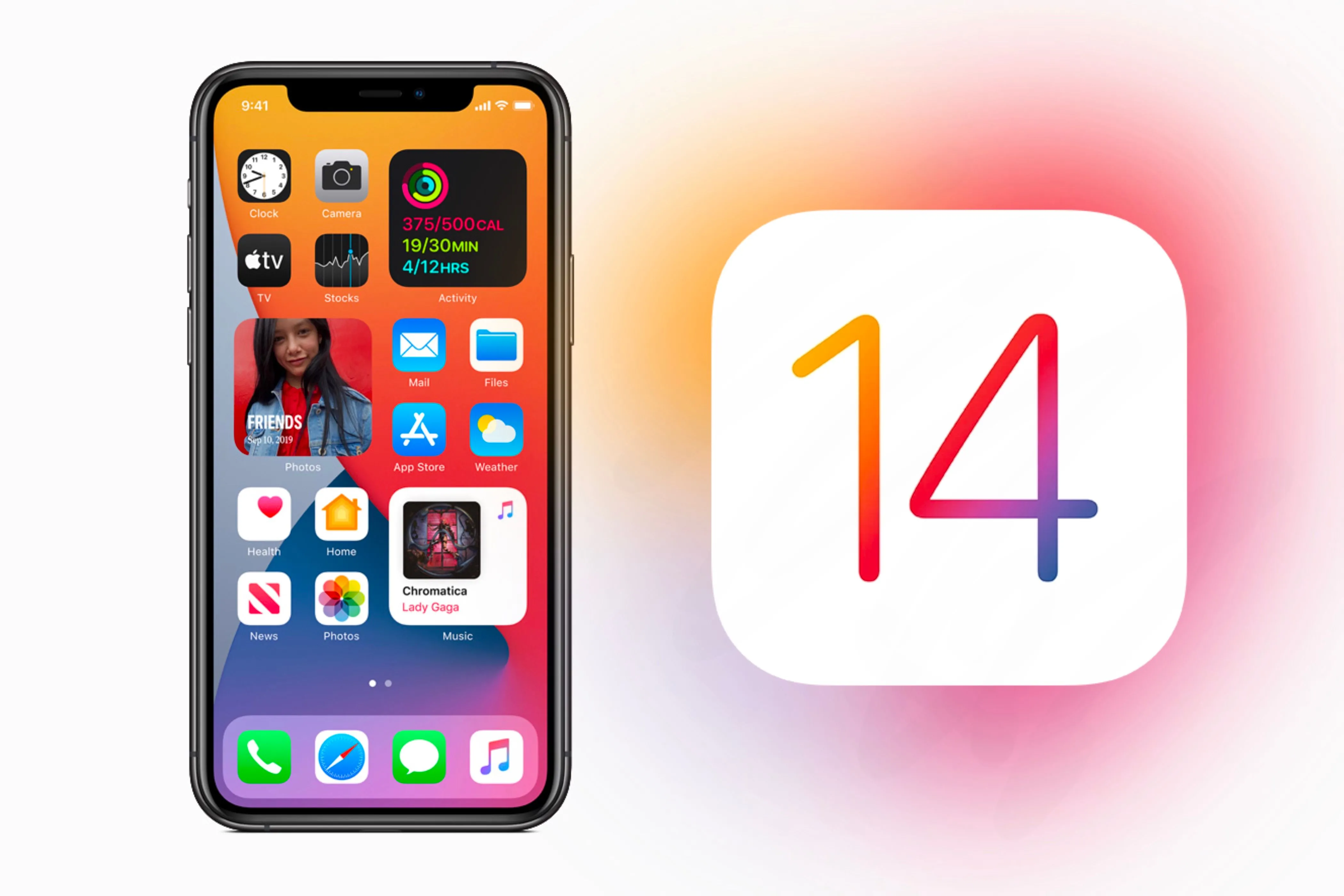 Biểu tượng iOS 14 bên cạnh màn hình chính iPhone đã tùy chỉnh với widget.