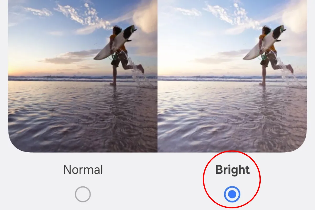Cài đặt &quot;Độ sáng video&quot; trên Galaxy S25, với chế độ &quot;Sáng&quot; được chọn để tăng cường trải nghiệm xem.