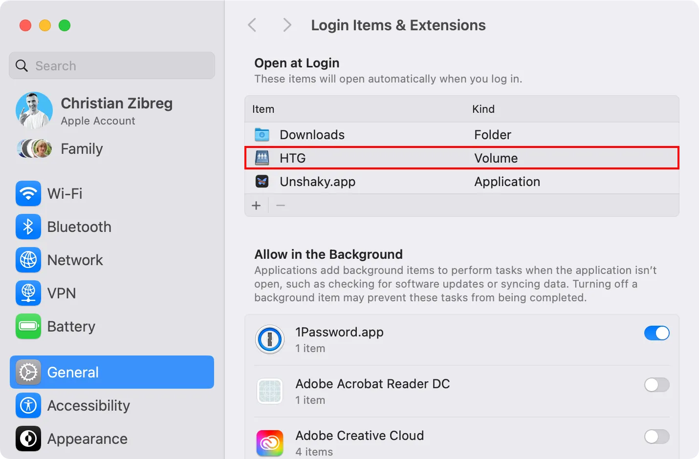 Cài đặt Hệ thống macOS hiển thị phần &quot;Login Items&quot; với một ổ đĩa server được thêm vào danh sách &quot;Mở khi đăng nhập&quot;.