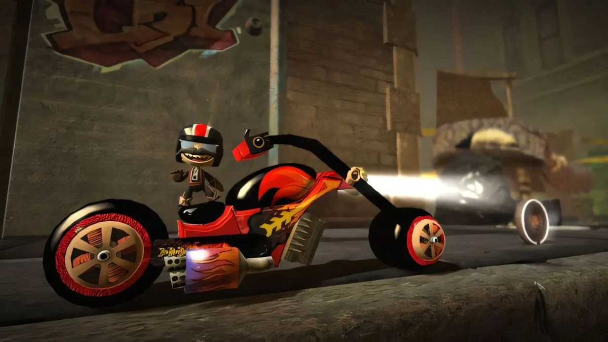 Cảnh chơi game LittleBigPlanet với nhiều nhân vật Sackboy, thể hiện tính năng chơi co-op và sáng tạo màn chơi.
