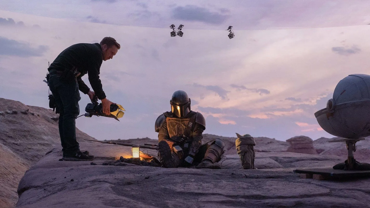 Cảnh hậu trường phim The Mandalorian sử dụng công nghệ &quot;The Volume&quot;.