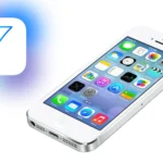 Giao diện iOS 7 với thiết kế phẳng và biểu tượng đầy màu sắc trên iPhone.