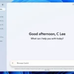 Giao diện mới của ứng dụng Copilot chạy native trên Windows 11 với lịch sử trò chuyện ở bảng điều khiển bên.
