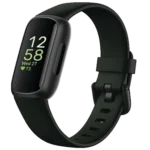 Hình ảnh vòng đeo tay thông minh Fitbit Inspire 3 màu đen đang hiển thị dữ liệu theo dõi sức khỏe trên màn hình màu.
