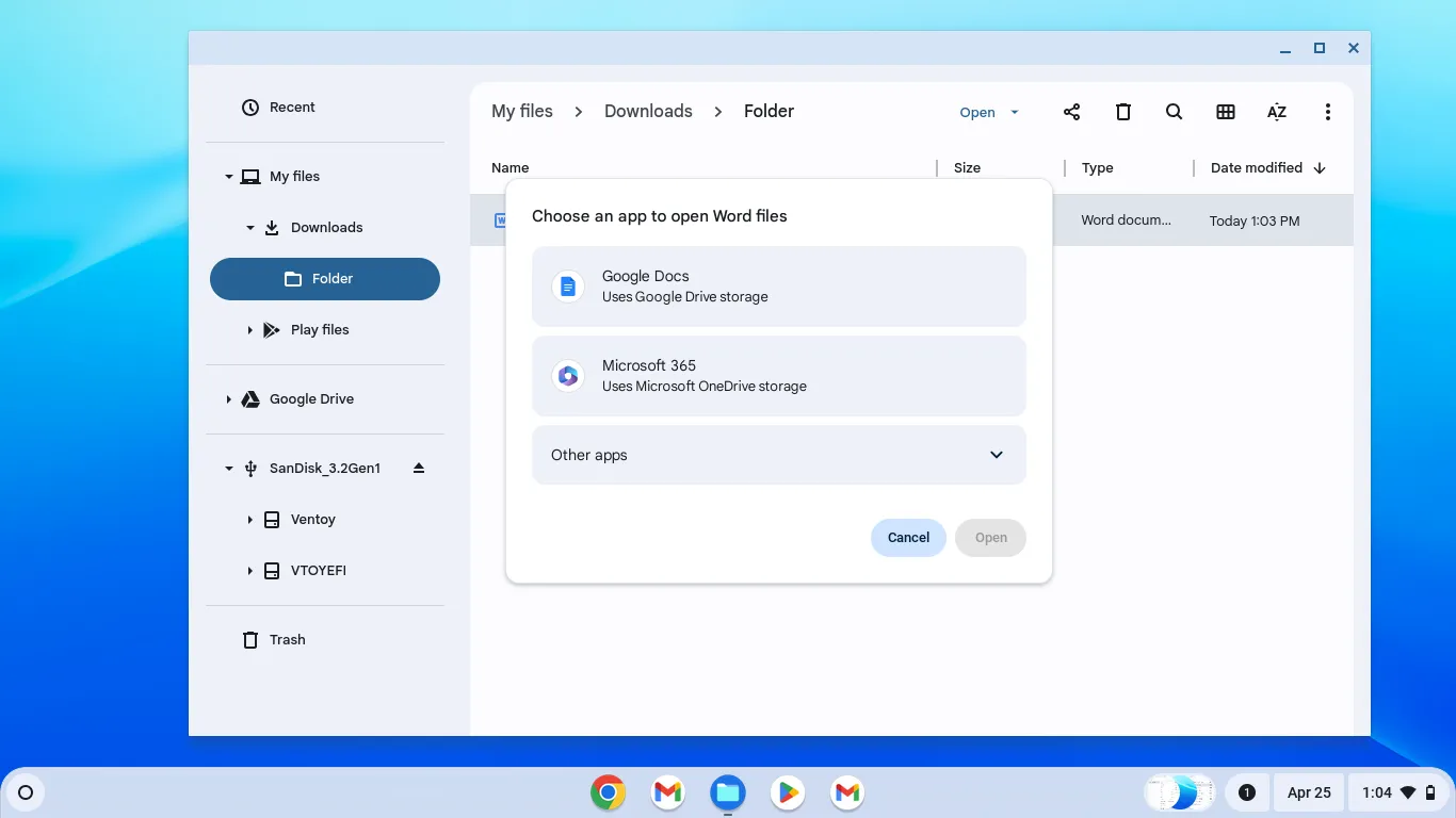 Hộp thoại yêu cầu mở tệp Word bằng Google Docs hoặc Microsoft 365, minh họa xu hướng tập trung vào ứng dụng đám mây của ChromeOS.