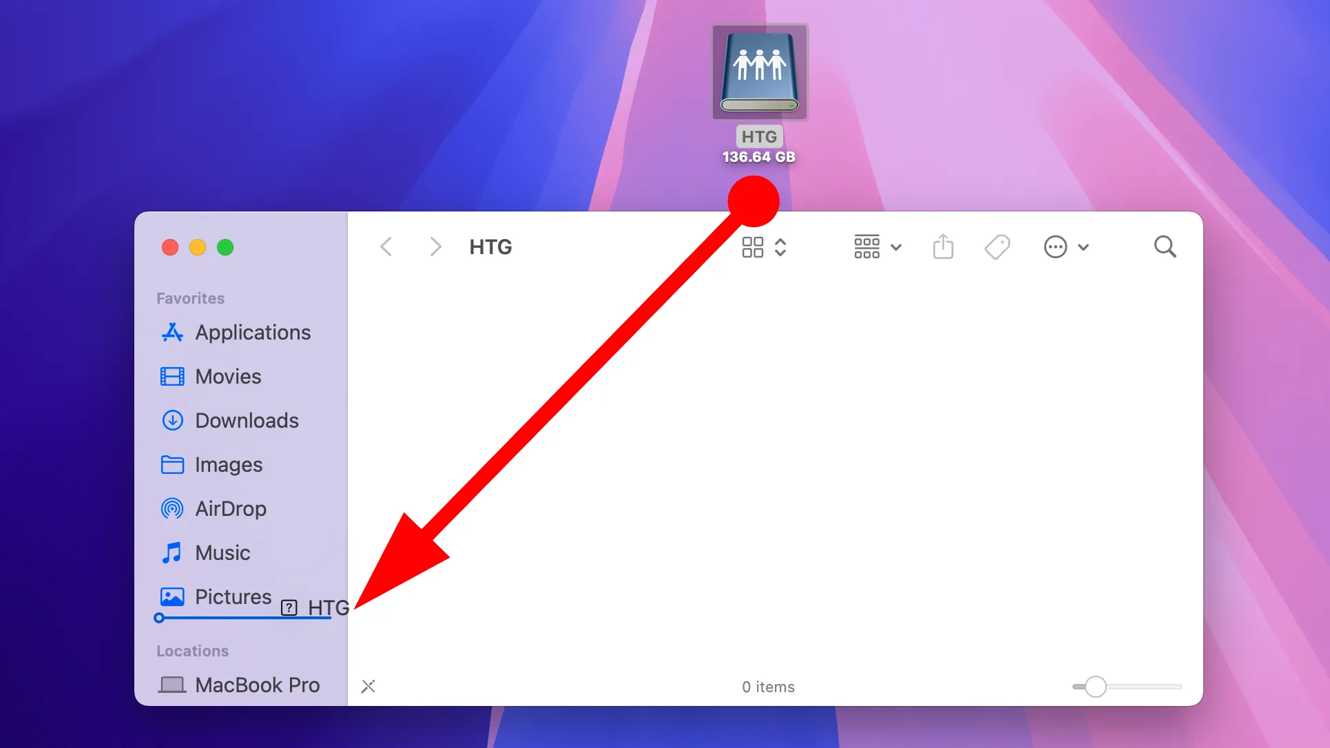 Kéo một chia sẻ mạng vào thanh bên của cửa sổ Finder trên macOS để tạo lối tắt nhanh.