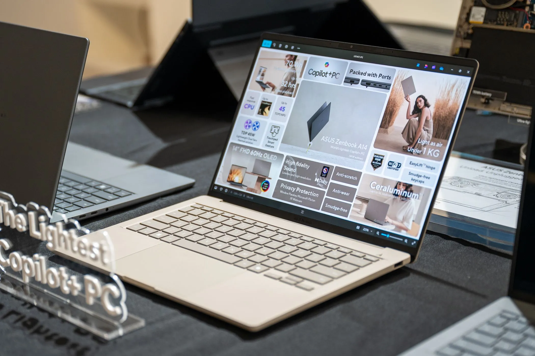 Laptop ASUS Zenbook A14 chạy chip Snapdragon của Qualcomm, mang đến hiệu năng tối ưu cho Windows ARM.