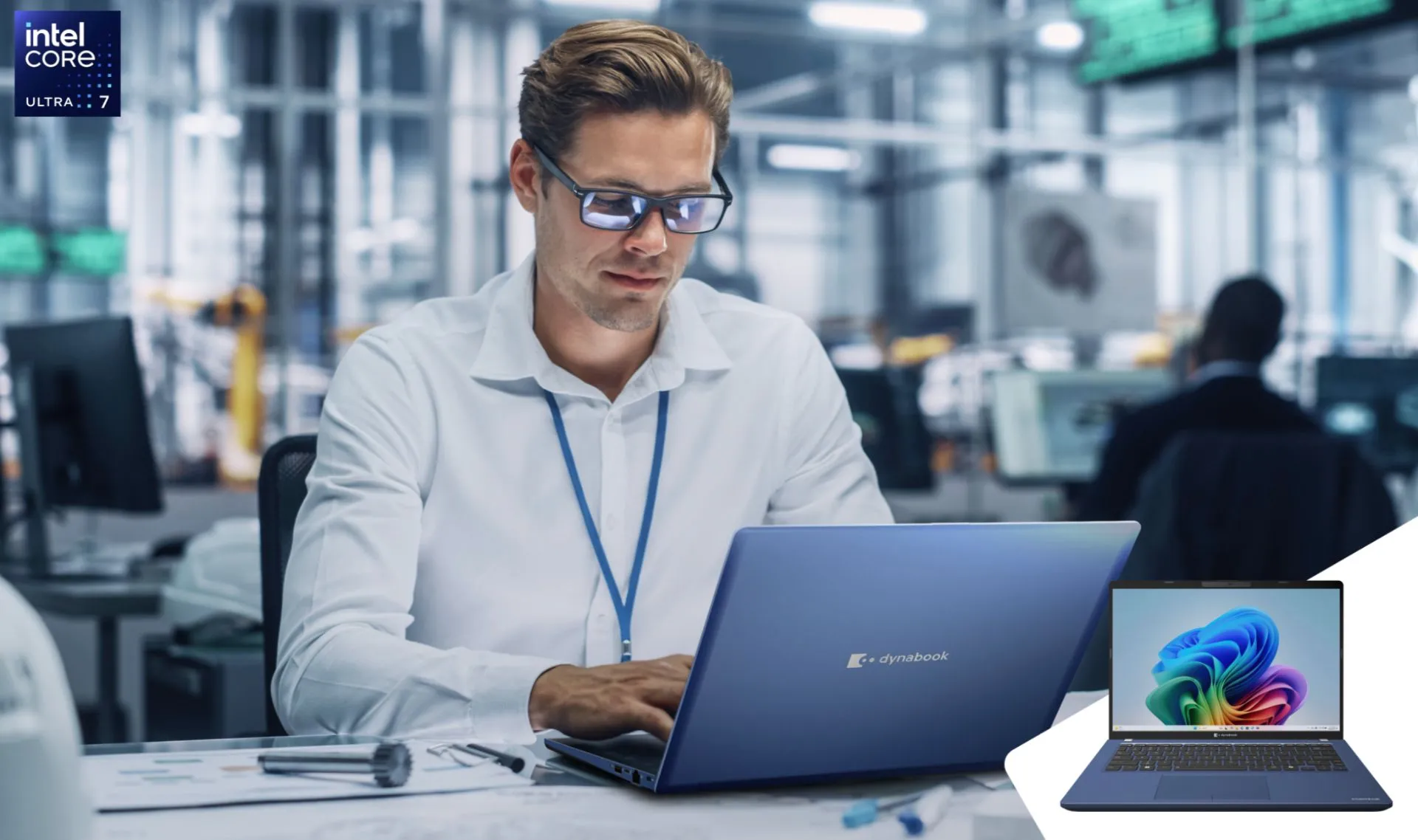 Laptop Dynabook Portégé Z40L-N trên bàn làm việc, người dùng đang thao tác, thể hiện sự mỏng nhẹ và tính di động cao của dòng máy tính xách tay này.