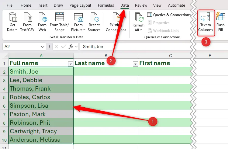 Lựa chọn công cụ Text to Columns trong tab Data của Excel