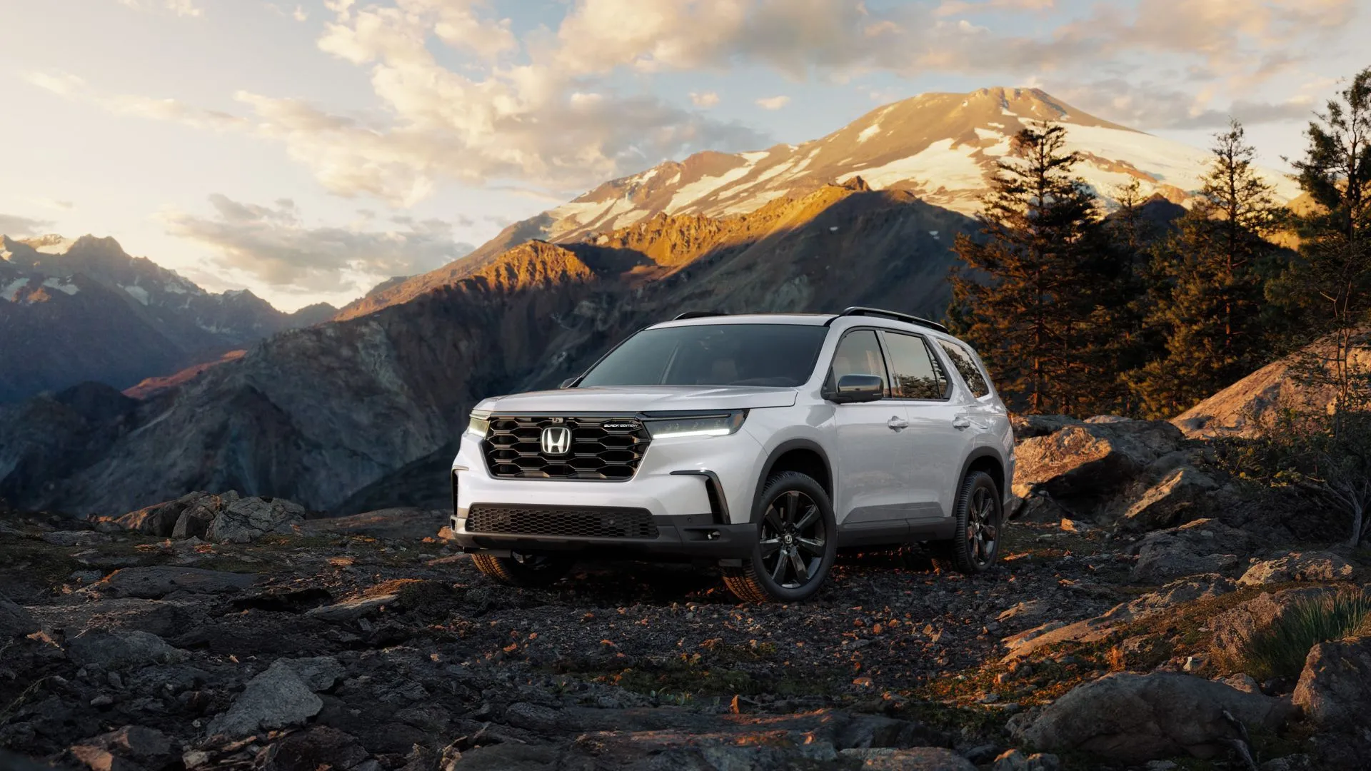Mẫu xe Honda Pilot Black Edition 2025, một trong những dòng xe thuộc diện điều tra của NHTSA.