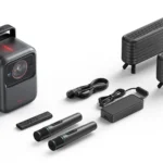 Máy chiếu Anker Nebula X1 cùng hệ thống loa không dây và micro đi kèm