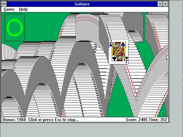 Máy tính hiển thị trò chơi Solitaire trên Windows 3.1.