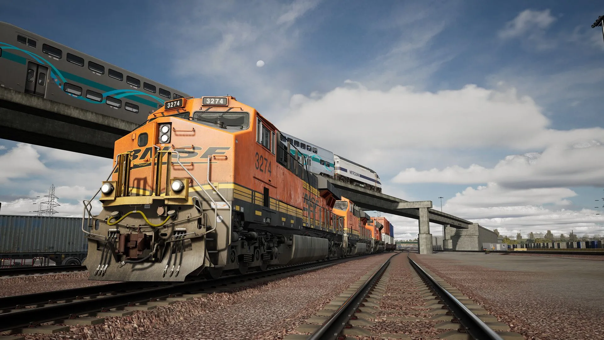 Một đoàn tàu hiện đại chạy trên đường ray qua một cảnh quan thành phố trong Train Sim World 5, minh họa khả năng mô phỏng tuyến đường sắt và môi trường thực tế.
