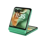 Motorola Razr 2025 màu xanh dương nổi bật, thể hiện thiết kế gập vỏ sò hiện đại.
