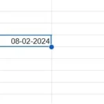 Ngày tháng được nhập trong một ô của Google Sheets