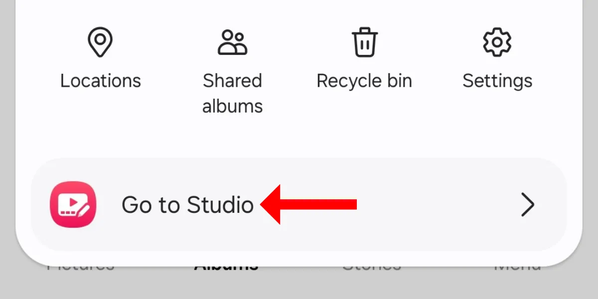 Nút &quot;Đi tới Studio&quot; trong menu ứng dụng Thư viện của Galaxy S25 để chỉnh sửa video nâng cao.