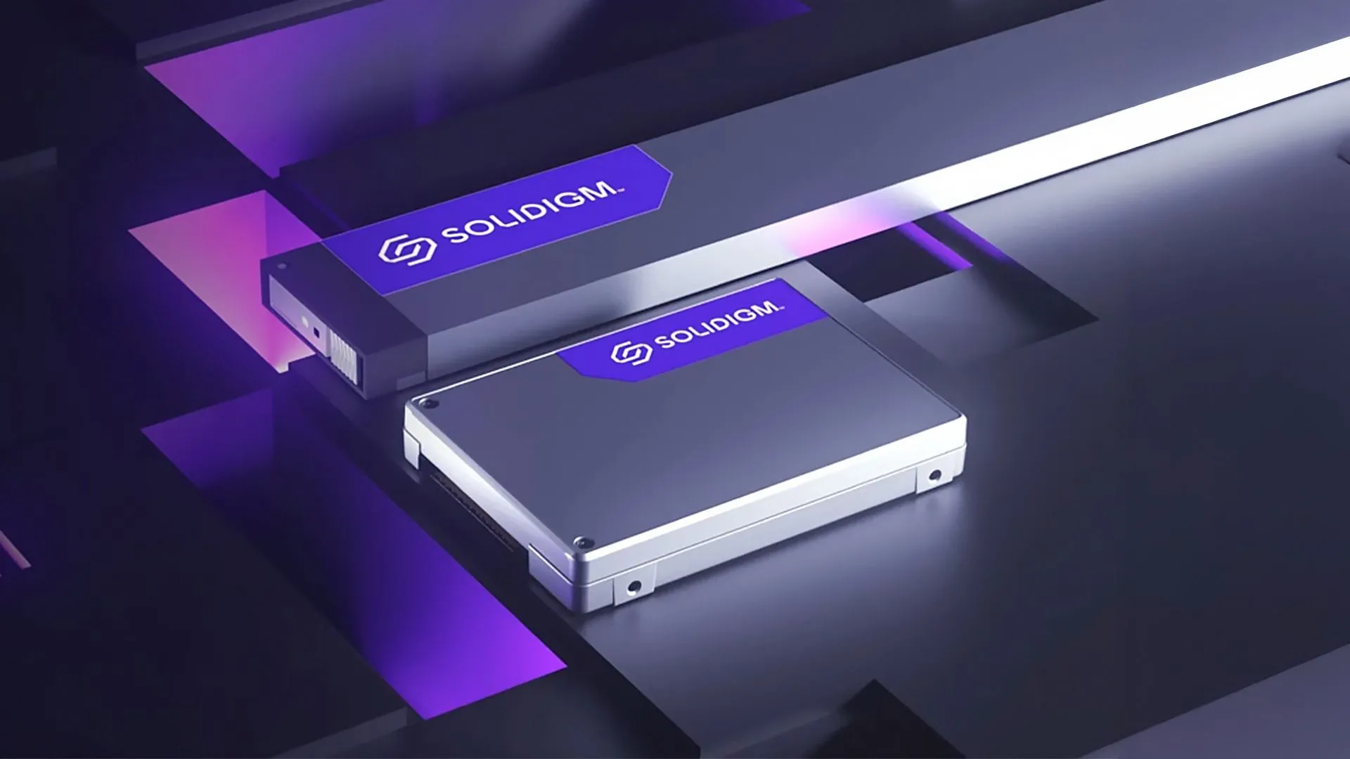 Ổ cứng SSD Solidigm D5-P5336 dung lượng 122.88TB, thể hiện kích thước và các linh kiện bên trong.