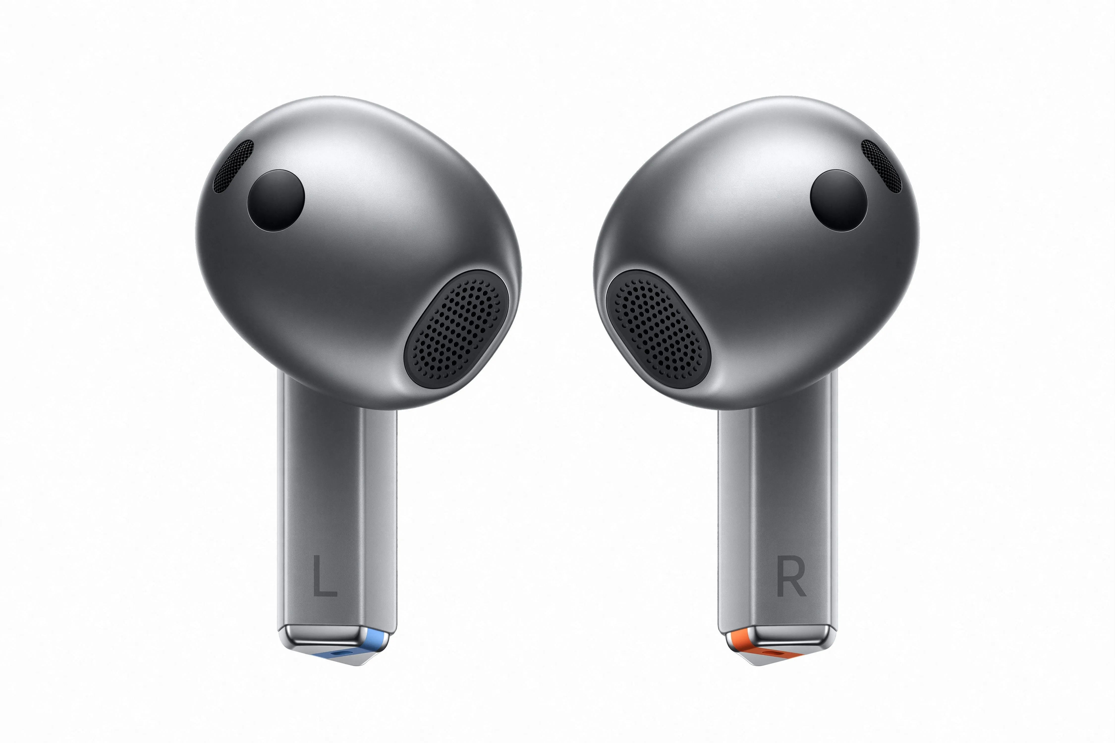 Tai nghe Samsung Galaxy Buds 3 màu trắng và hộp sạc.