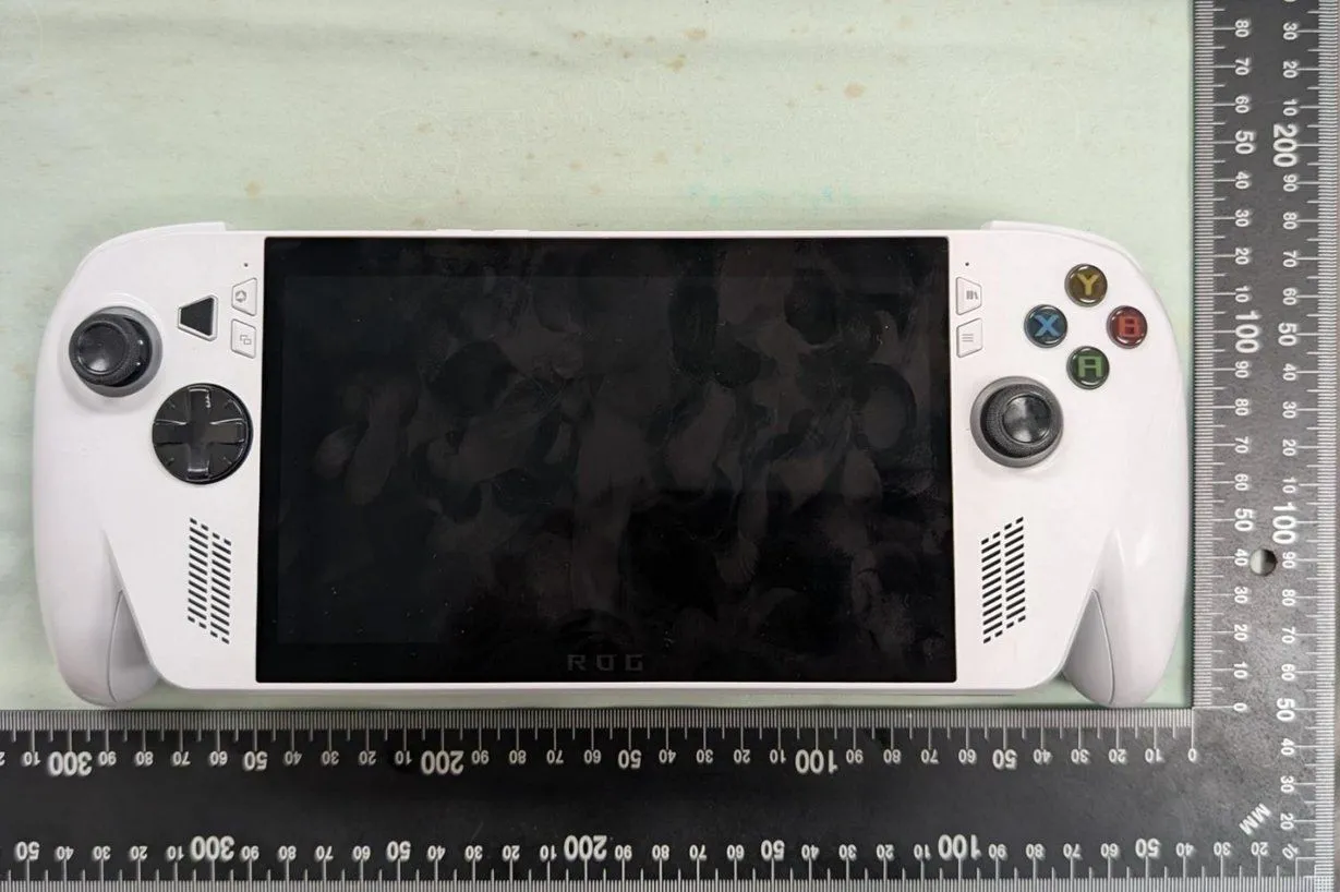 Thiết kế rò rỉ của máy chơi game ROG Ally 2 màu trắng qua tài liệu FCC