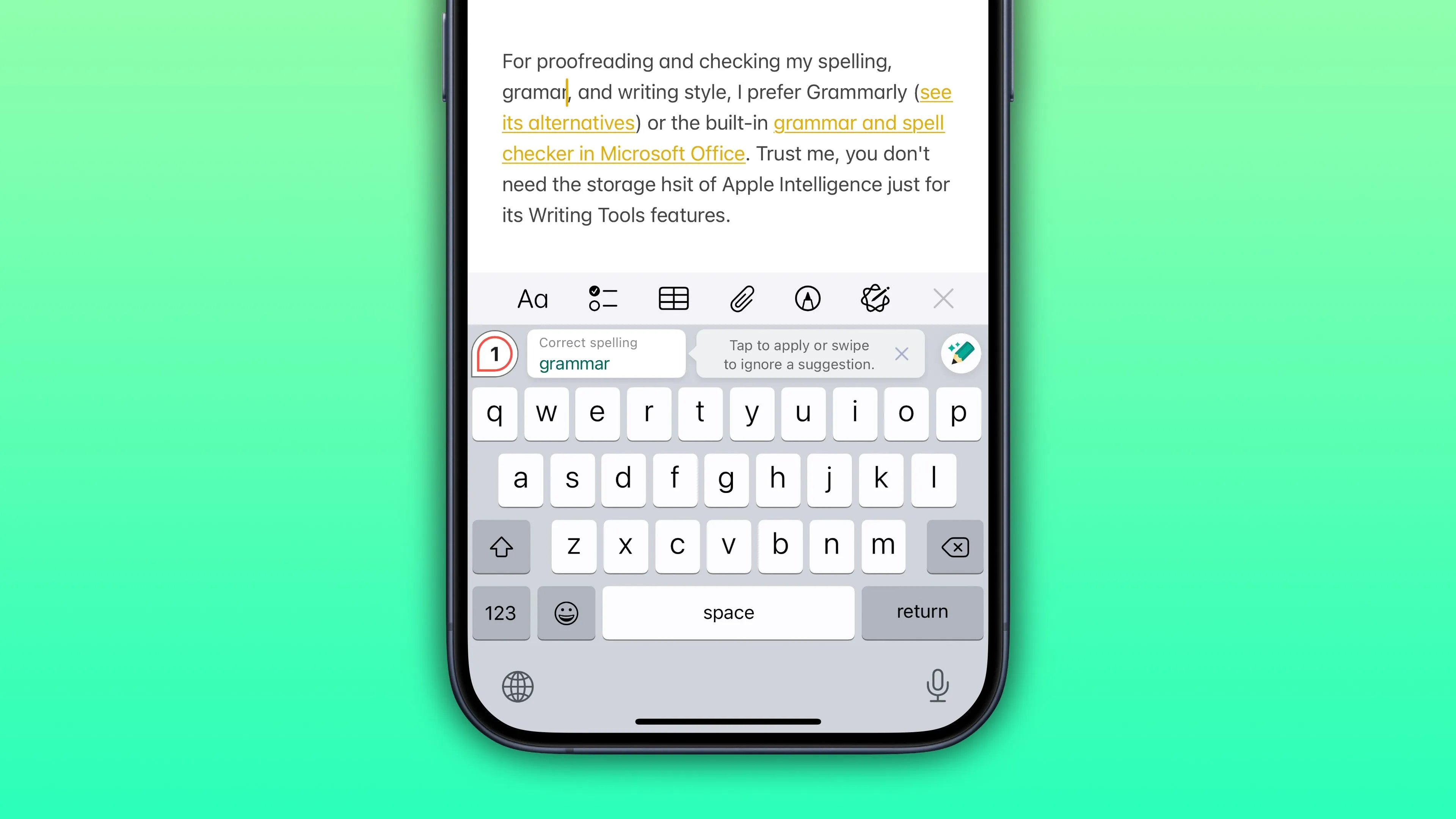 Ứng dụng Grammarly trên bàn phím iPhone đang kiểm tra ngữ pháp và chính tả, thể hiện khả năng hỗ trợ viết văn bản.